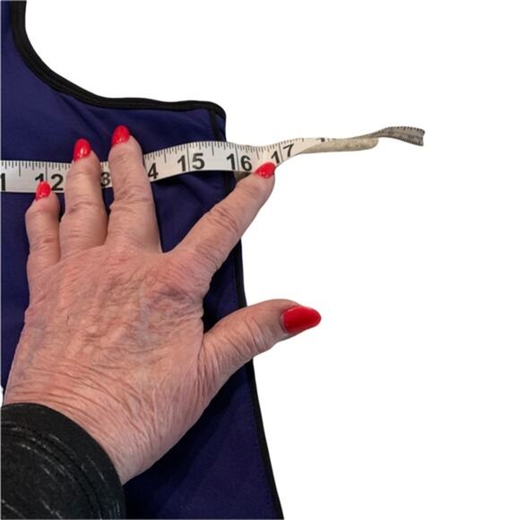 Fabletics neve light support sports top size‎ Small Vixen and black - Picture 3 of 11